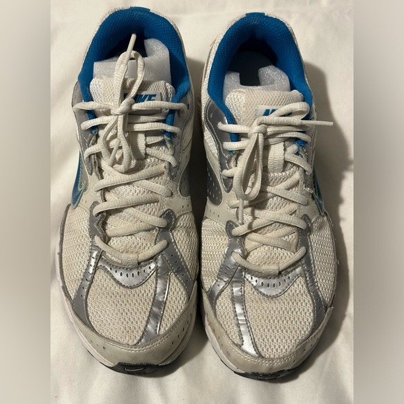 Nike women sneakers size 10 - Picture 2 of 12